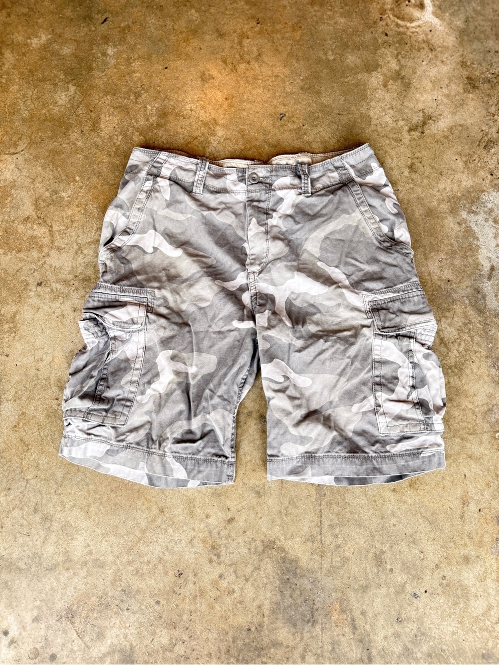Arizona Jean Company Men's Cargo Shorts Gray White Camouflage Pockets Cotton
